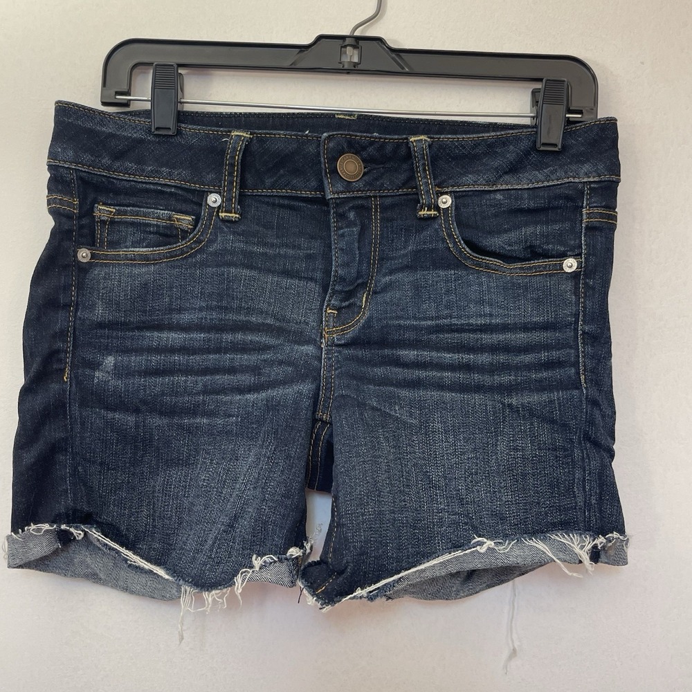 American Eagle '90s Boyfriend Jean Shorts Distressed MED Wash RN54485 Sz10 Women